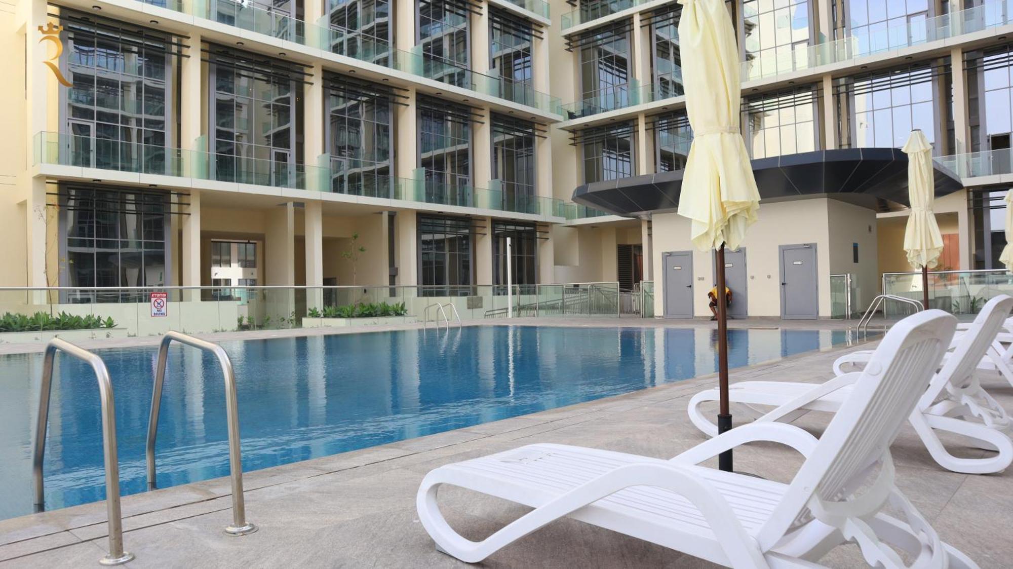 Premium Transit Escape 2br Oasis Delight In Masdar